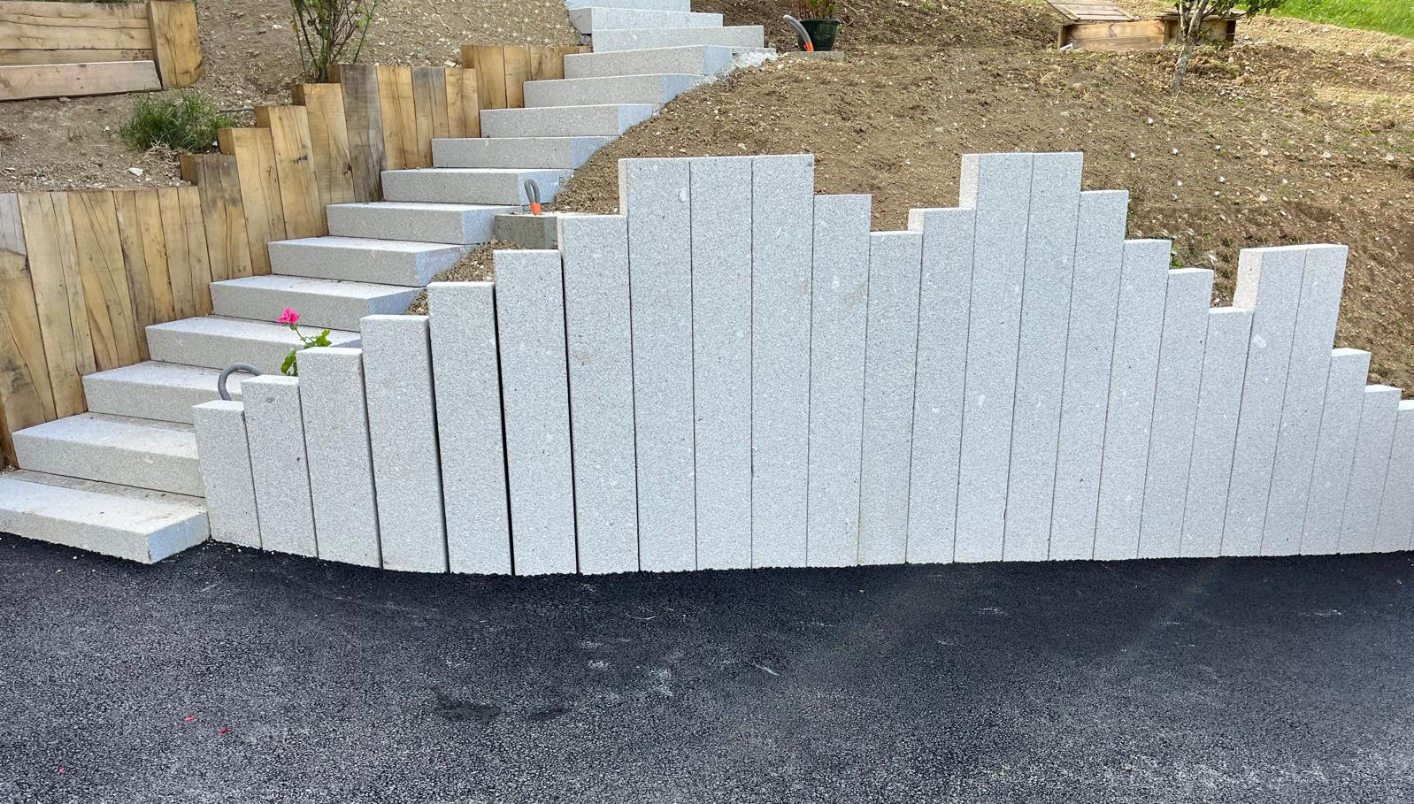 Muret et escalier en granit